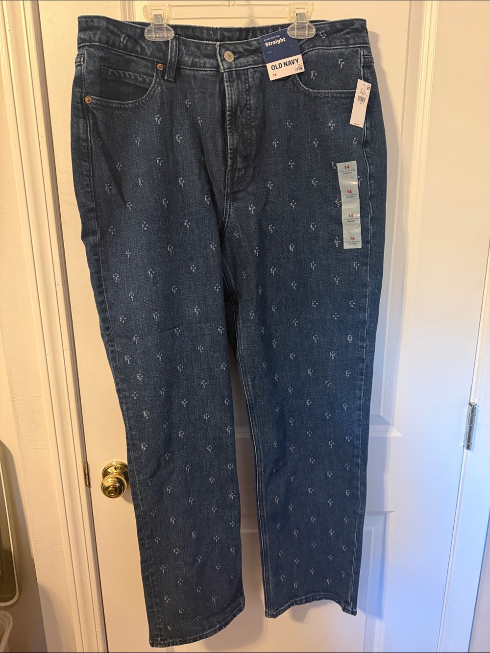 Old Navy Women's Extra High Rise Straight with design NWT